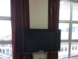 איפוה Dg One Stop Budget Hotel מראה חיצוני תמונה